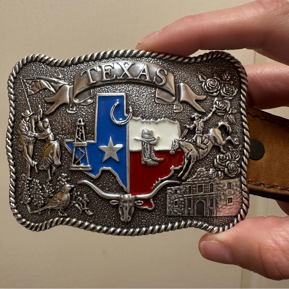 Justin belt with Texas buckle; used ONCE!